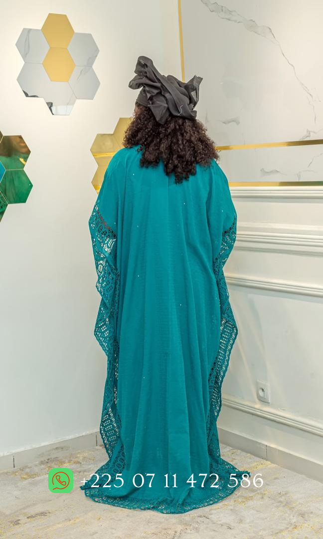 Robe Longue en Tissu et Dentelle – Raffinement et Charme - Boubou B005