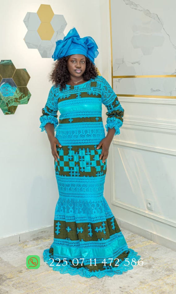 16 Robe en Bazin riche Gezner, Pagne Hollandais Vlisco & Dentelle BH009 - Bleu - Grillage